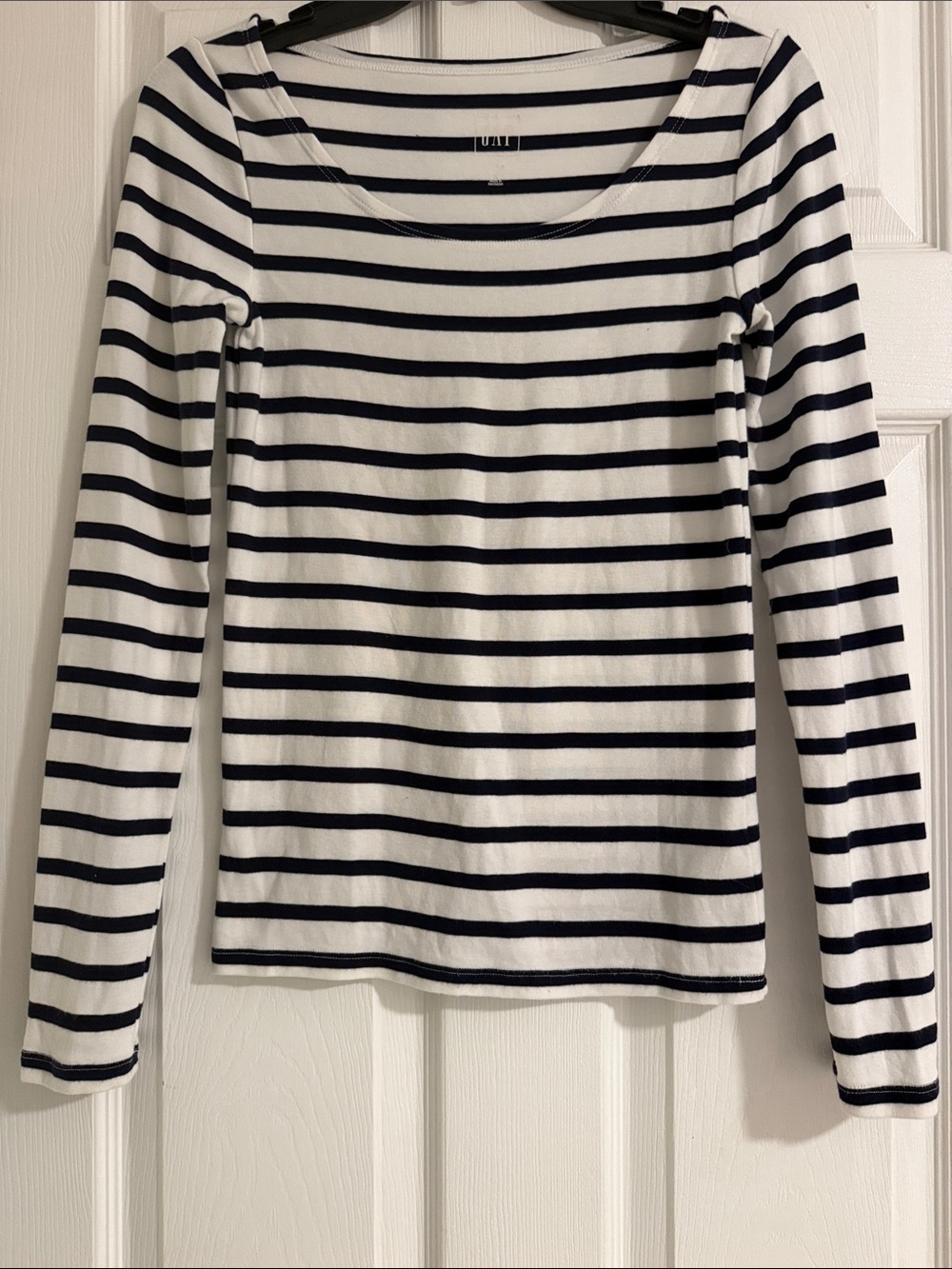 Gap Size S , Boat Neck Black Cream Stripe Blouse Top Women Stylish Modern Cut